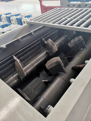 Máy trộn cánh khuấy trục đôi 50-65 M3/h với công suất 90 hoặc 110kw và 380V 50Hz để trộn công nghiệp