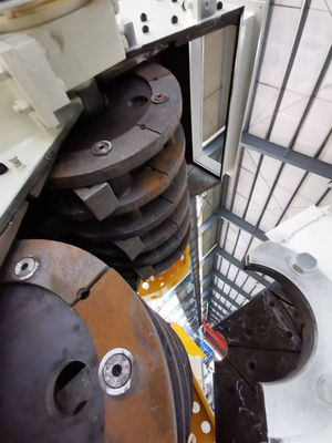 Máy nghiền búa tùy chỉnh với đầu ra vật liệu ≤3 mm, công suất 320kw và bảo hành 2 năm cho xử lý khoáng sản