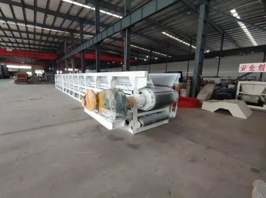 Công suất cao tùy chỉnh sản xuất gốm gạch Box Feeder cho dây đai cấp tốc độ 5,2m / phút trong sản xuất gạch