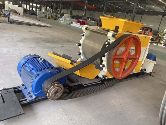 Thiết bị nghiền máy nghiền con lăn trong dây chuyền sản xuất đất sét