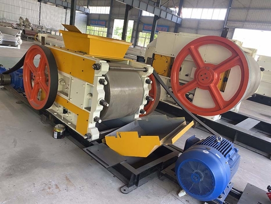 BBT GS1412 Thiết bị xử lý nguyên liệu thô Máy nghiền con lăn mịn
