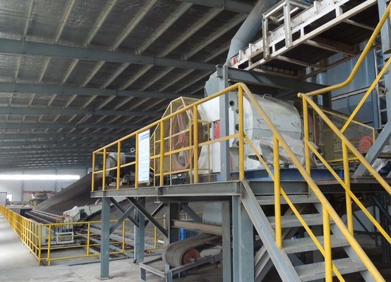 Máy nghiền cuộn nghiền mịn 30-50t / h Năng lực sản xuất để làm gạch