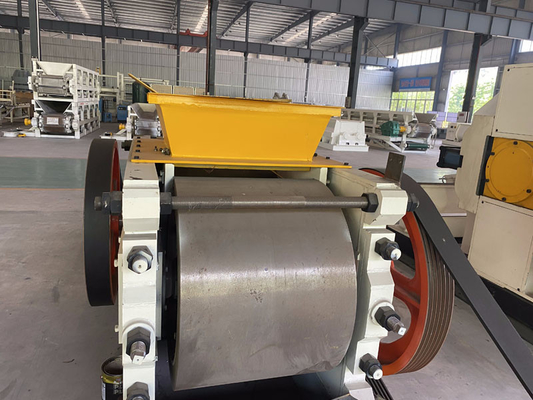 Dây chuyền sản xuất gạch đất sét GS1412 Máy nghiền con lăn Thiết bị xử lý nguyên liệu thô