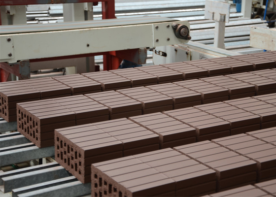 Máy cắt gạch đất sét Model QTQD-1 với chiều dài 1254mm và chiều cao cắt tối đa 300mm để cắt tường gạch chính xác