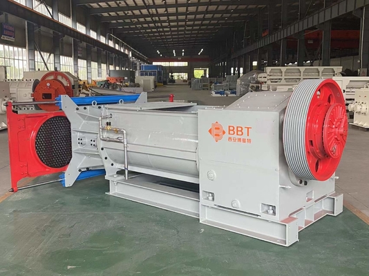 Thiết bị lọc máy trộn trục kép 550m Làm gạch đất sét 30 vòng / phút