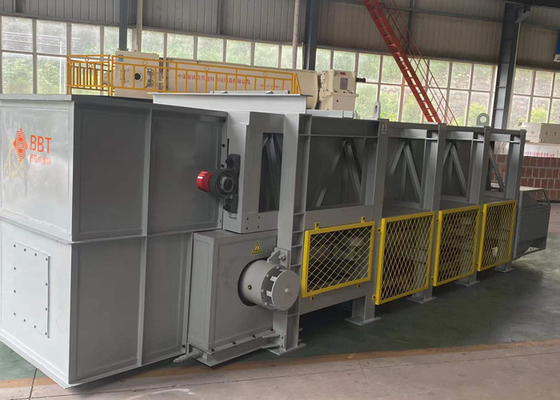 Nhà máy gạch đất sét Máy cấp liệu thép tấm Loại thép với công suất lớn 6,2t