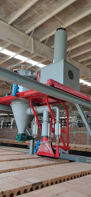 Dây chuyền sản xuất gạch đất sét 0,12m / s Máy hút bụi tự động Xe hơi