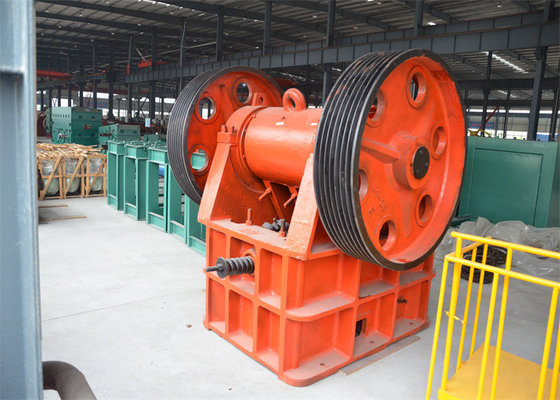 Máy nghiền con lăn hàm cho dây chuyền sản xuất lò nung gạch đất sét